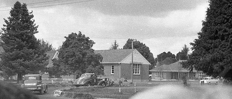 Name:  Matamata 1965 #023 Anglia, Chev Coupe and Ford Coupe - Souness Q Jennings Fiat in bales Matamata.jpg
Views: 264
Size:  124.2 KB