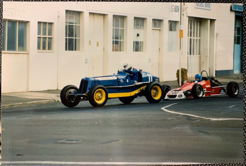Name:  Dunedin 1989 #030 ERA and Formula Ford Dunedin 1989 Reunion meeting Mark Holman (800x539) (2).jpg
Views: 328
Size:  113.2 KB