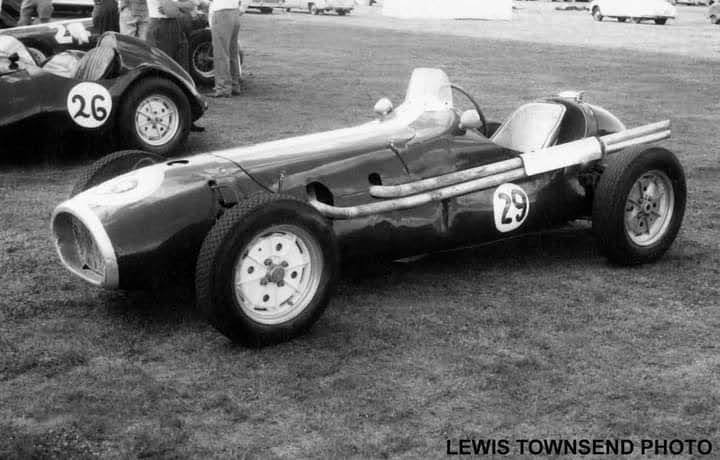 Name:  Ohakea 1961 #048 Cooper Repco Holden Jack Malcolm #29 Spls #26 #24 in paddock RC Lewis Townsend.jpg
Views: 297
Size:  52.9 KB