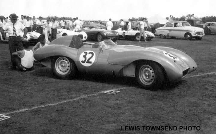 Name:  Ohakea 1961 #046 Tojeiro Jaguar - Gardiner #2 Stephenson Buckler others background in paddock RC.jpg
Views: 540
Size:  44.9 KB