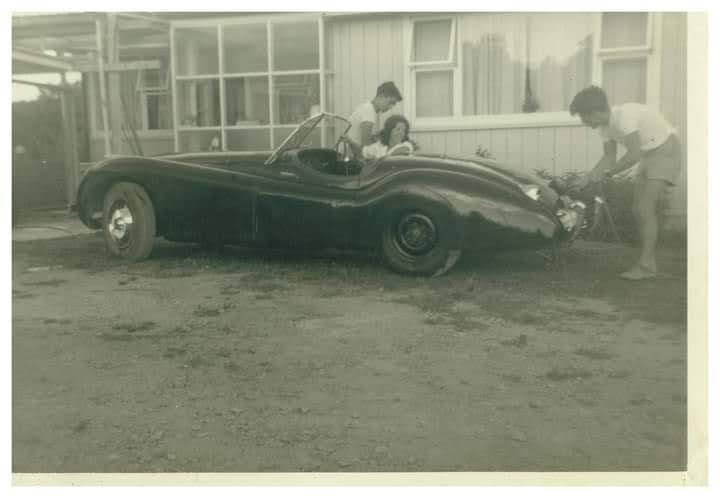 Name:  Ohakea 1961 #091 Jaguar XK120 Rod Coppins at home Alfriston - Steve Elliott arch Coppins family .jpg
Views: 554
Size:  34.7 KB