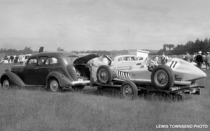 Name:  Levin 1960 #131 1960 Talbot Lago #11 Allan Freeman w 1936 Dodge tow car RC Lewis Townsend  (2).jpg
Views: 373
Size:  39.9 KB