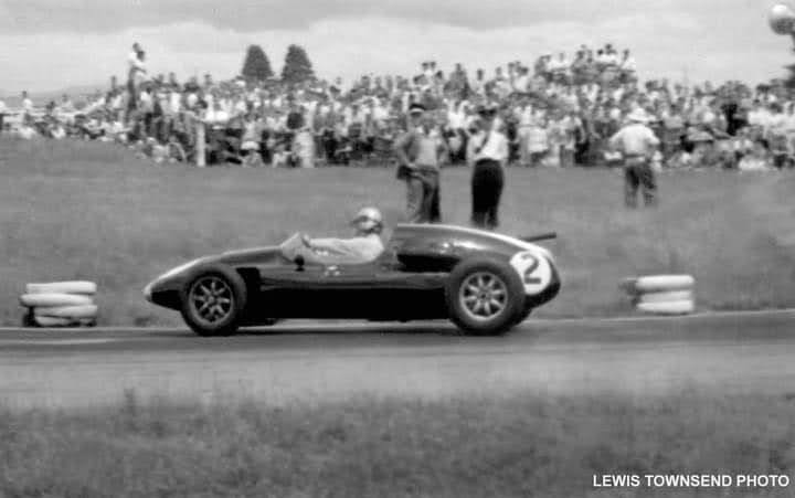 Name:  Levin 1960 #133 1960 Cooper #2 Denny Hulme on track RC Lewis Townsend  (2).jpg
Views: 388
Size:  37.5 KB