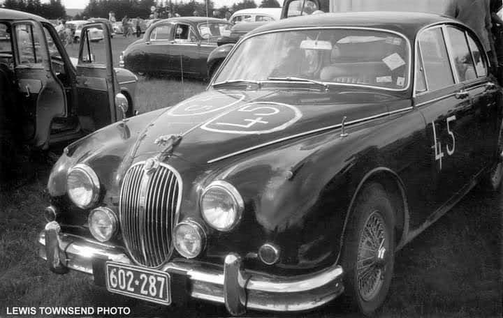 Name:  Levin 1960 #122 1960 Jaguar Mk2 3.8 Rego Simon Taylor 1956 -61 plate 602.287 #45 fr 3-4 view RC .jpg
Views: 362
Size:  52.0 KB