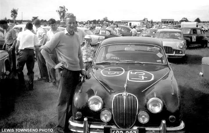 Name:  Levin 1960 #123 1960 Jaguar Mk2 3.8 Simon Taylor Rego 1956 -61 plate 602.287 #45 fr Zephyr Mk2 F.jpg
Views: 663
Size:  52.0 KB