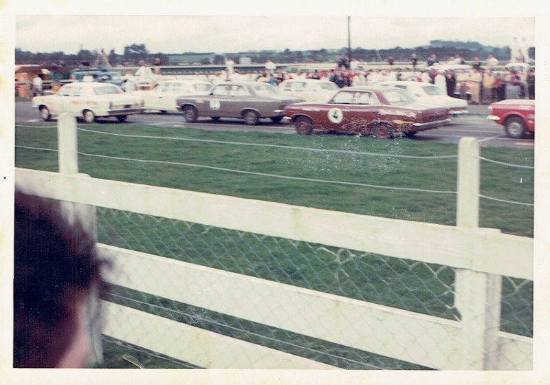 Name:  Pukekohe 1967 #56 sml 1967 Gold Leaf 3 Hour Wills 6 Hour The start Wills 6 Hour CCI12102015_0002.jpg
Views: 781
Size:  131.0 KB