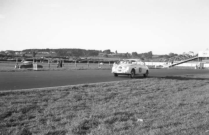 Name:  Pukekohe 1965 #159 Wills 6 Hour Coppins Ward Jaguar MK2 #36 winner Oct 65 John Larry Lawton.jpg
Views: 429
Size:  58.2 KB