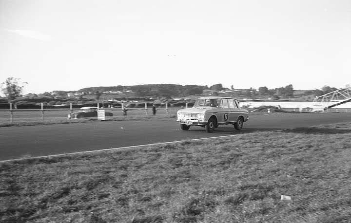 Name:  Pukekohe 1965 #155 Wills 6 Hour Don Hadfield S Hadfield Datsun  #17 Oct 65 John Larry Lawton.jpg
Views: 810
Size:  42.4 KB