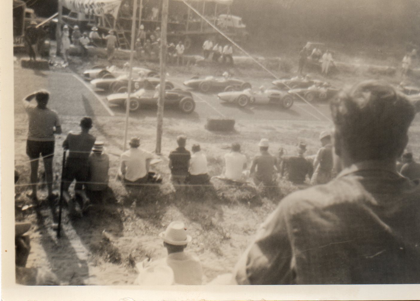 Name:  Motor Racing Mt Maunganui #024 Single Seaters the start Glen Ducey TRS GD66 .jpg
Views: 599
Size:  170.1 KB