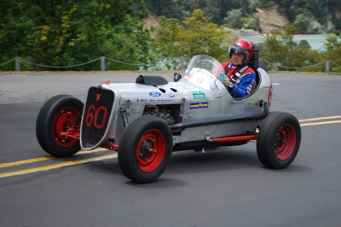 Name:  210_1114_52 V8 60 Ford.JPG
Views: 712
Size:  107.8 KB