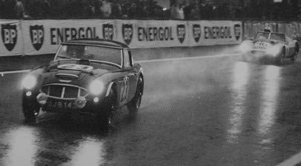 Name:  AH 3000 #554 UJB143 1960 Le Mans - later DD300 w Colgate Sprite #46 behind Healey Museum.jpg
Views: 443
Size:  29.4 KB