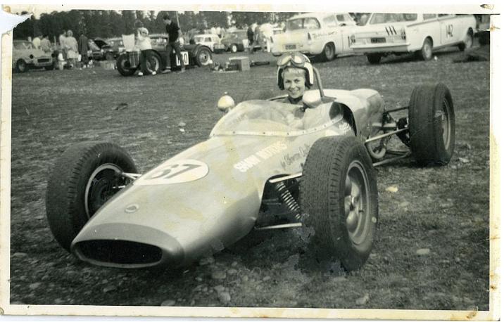 Name:  1961 National Formula Gold Star Lotus 20 - Tony Shaw.jpg
Views: 1707
Size:  58.4 KB