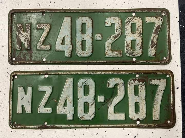 Name:  NZ Number Plates #525 1925 - 1926 first series National Plate NZ48.287 White on Green Square sym.jpg
Views: 712
Size:  75.6 KB