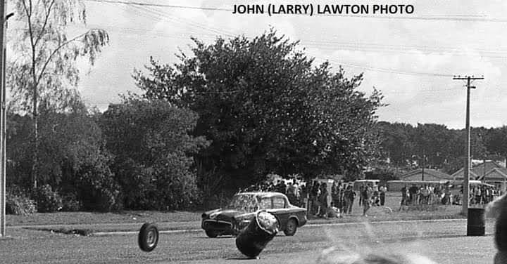 Name:  Matamata 1965 #058 Humber 80 loses wheel 1 details tbc John Larry Lawton .jpg
Views: 421
Size:  51.9 KB