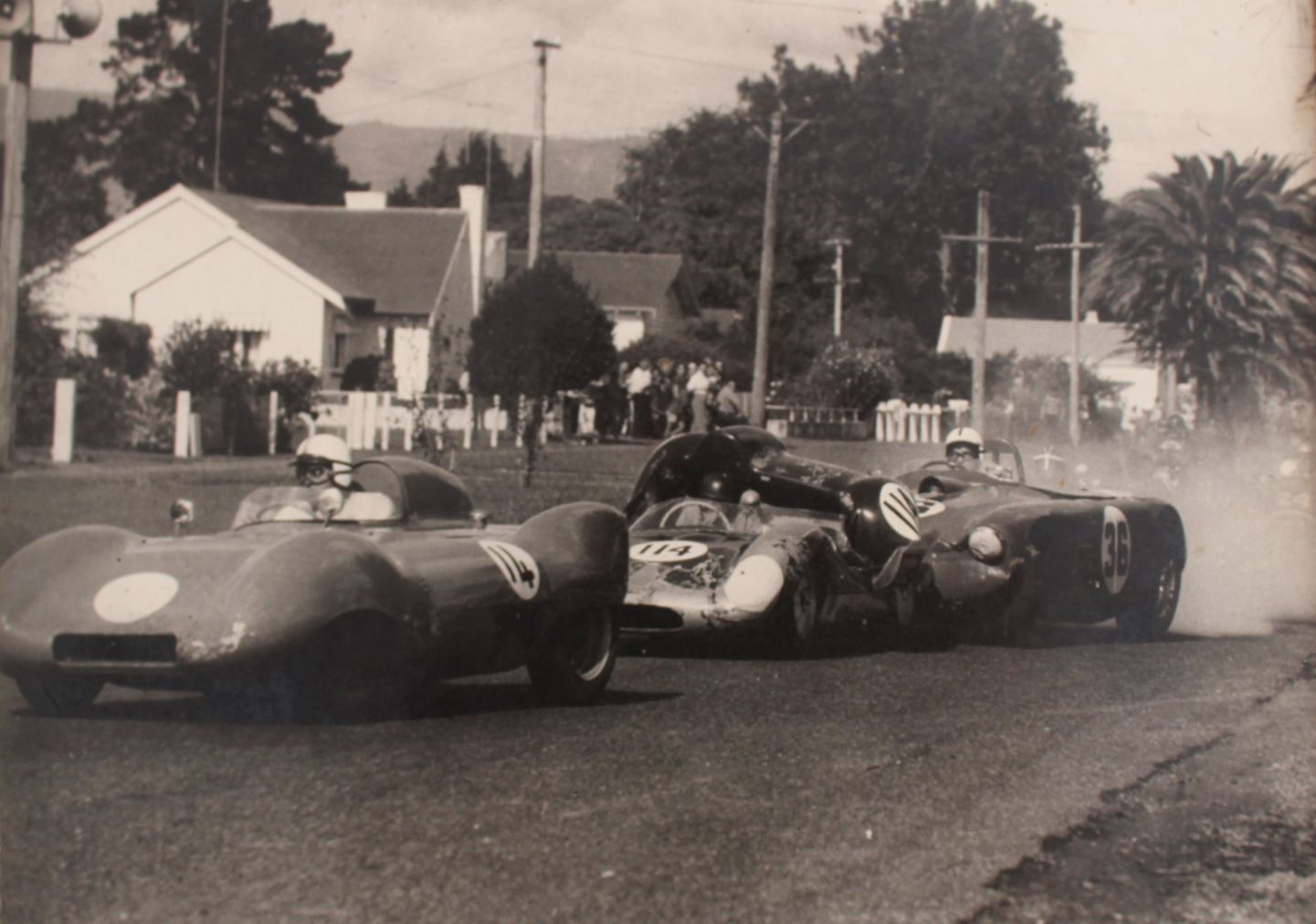 Name:  Matamata 1965 #039 Sports cars crash Matamata archive Milan Fistonic.jpg
Views: 409
Size:  151.4 KB