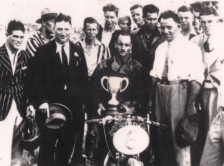 Name:  Motor Racing Waiheke #135 NZ TT Race Photo Winners 1931 - 1950 arch Josh CSC shop article.jpg
Views: 356
Size:  96.9 KB