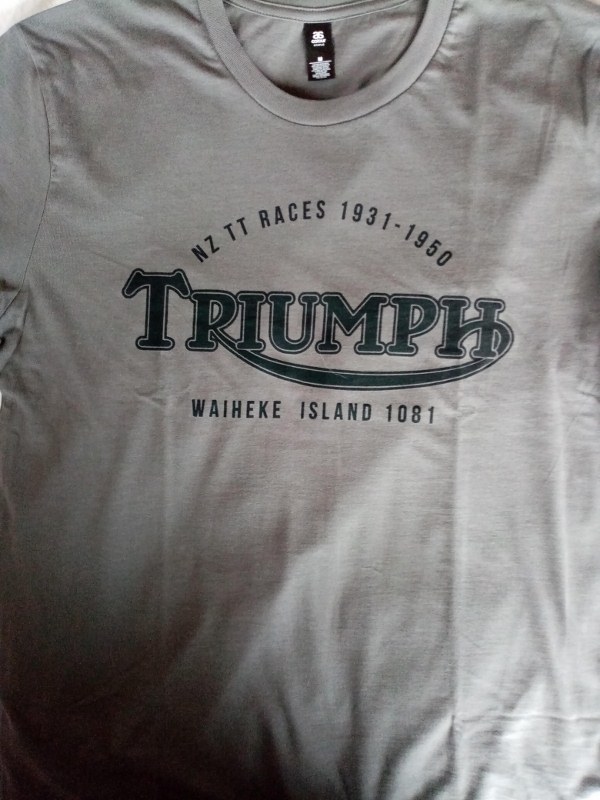 Name:  Motor Racing Waiheke #121 NZ TT Races 1931 - 1950 Triumph T Shirt sml R Dowding.jpg
Views: 662
Size:  114.0 KB