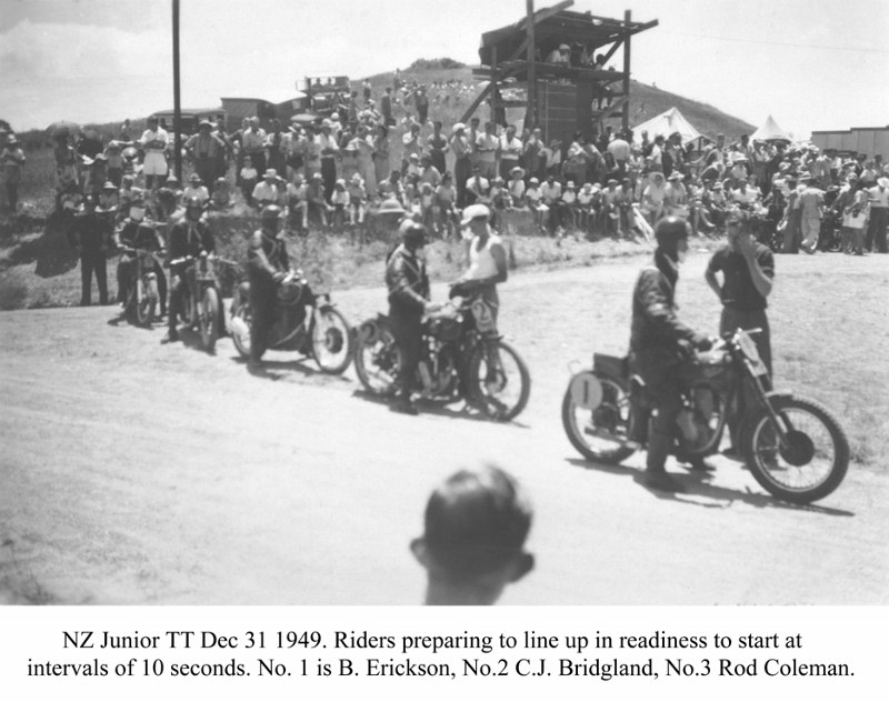 Name:  Motor Racing Waiheke #142 Photo 1949 NZ TT bikes in line JuniorTT-1949- - arch Barnstormers  (80.jpg
Views: 353
Size:  129.7 KB