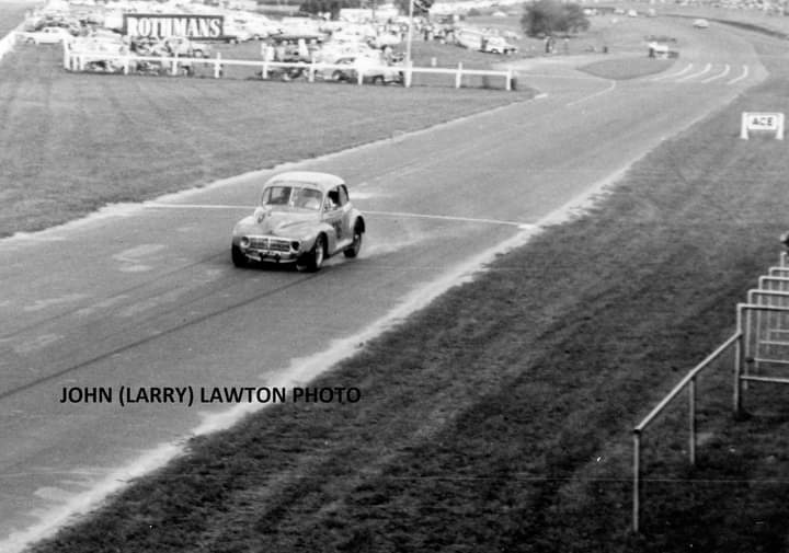 Name:  Morrari #045 Glen Jones Morrari braking hard year 1965 Q close up John Larry Lawton.jpg
Views: 532
Size:  47.0 KB