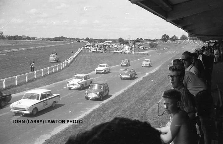 Name:  NSCC 1965 #124 NSCC Feb 1965 Pukekohe Scratch Race Modified Production Saloons Cortina Humbers M.jpg
Views: 582
Size:  42.8 KB