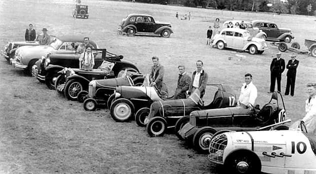 Name:  Godrey Paape Austin A90 Atlantic with sports cars and Midget racers c 1952 Sth Canterbury CC arc.jpg
Views: 1107
Size:  40.0 KB