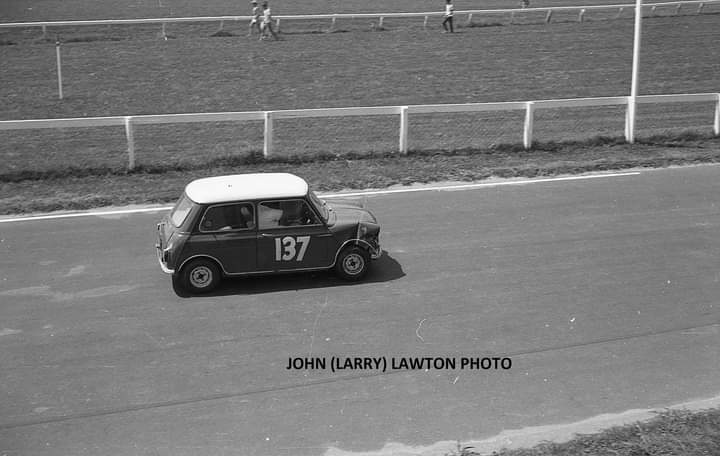 Name:  NSCC 1965 #137 Pukekohe NSCC 21 Feb 1965 Mini - damaged going wrong way front straight #137 John.jpg
Views: 519
Size:  42.4 KB