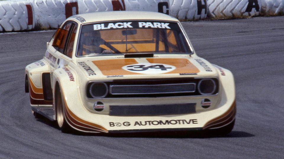 Name:  Baypark #049 Marina Graham Park V8 Baypark 1982 Nigel Watts.jpg
Views: 615
Size:  136.4 KB