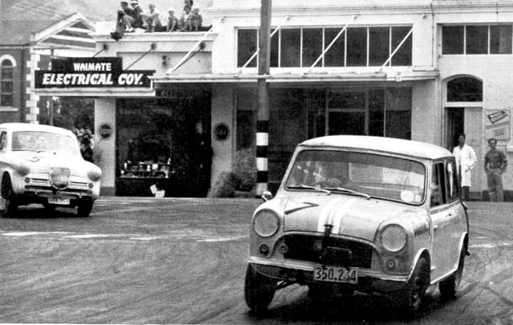 Name:  Waimate 1962 #0222 Waimate 1962 Saloons on corner Mini #7 Miles Singer #5 Mills Graham Woods  (2.jpg
Views: 969
Size:  54.4 KB