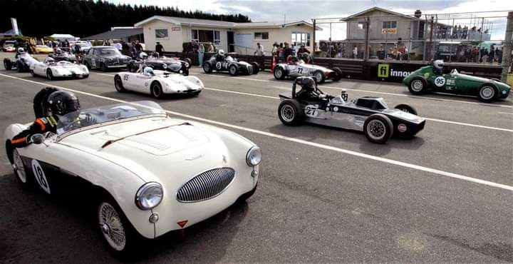 Name:  AHCCNZ 2023 #041 AH 100S AHS3908 Martin Dippie Healey Corvette across Begg Festival April 2023 i.jpg
Views: 932
Size:  47.6 KB