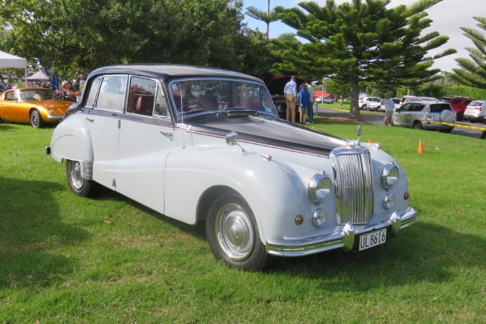 Name:  223_0305_009 Armstrong Siddeley.JPG
Views: 329
Size:  131.3 KB