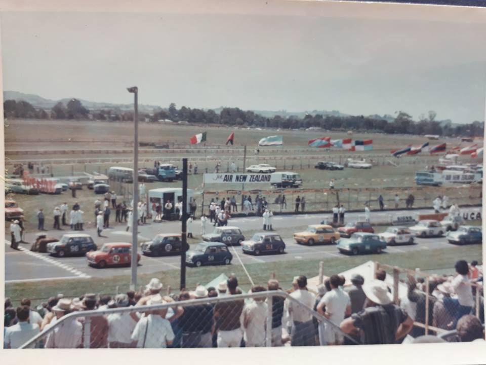 Name:  Pukekohe 1968 #048 1968 Jan GP Gp 5 Saloons 0-1000cc on grid B Marshall.jpg
Views: 265
Size:  75.9 KB