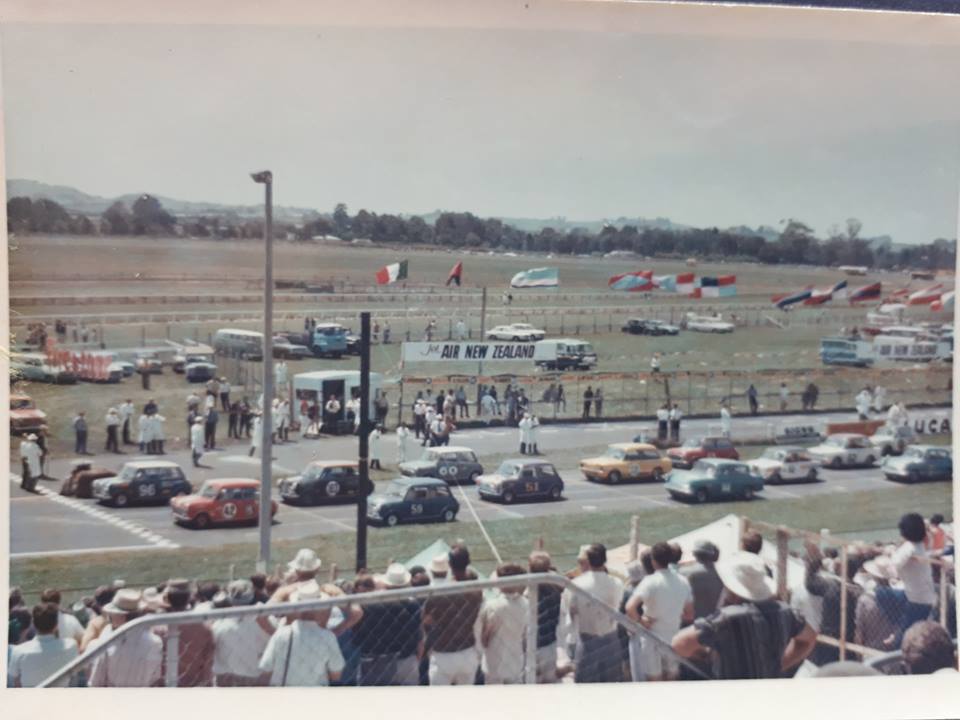 Name:  Pukekohe 1968 #048 1968 Jan GP Gp 5 Saloons 0-1000cc on grid B Marshall.jpg
Views: 790
Size:  75.9 KB