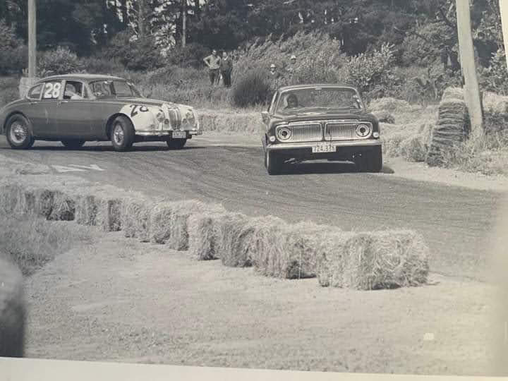 Name:  Renwick 1963 #024 Renwick Nov 1963 Ernie Sprague Zephyr #35 2nd Ray Archibald Jaguar Mk2 #28 1st.jpg
Views: 656
Size:  54.3 KB