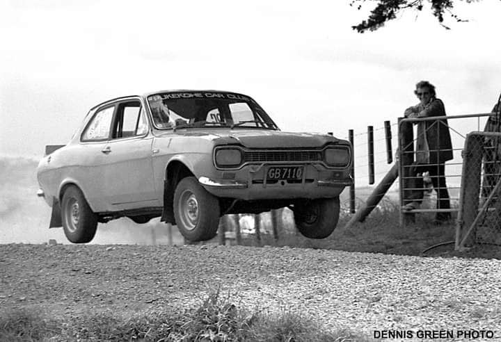 Name:  NSCC 1977 #089 Cosseys Farm 1977 GB7140 Warren Hull Ford Escort  Dennis Green (2).jpg
Views: 560
Size:  53.8 KB