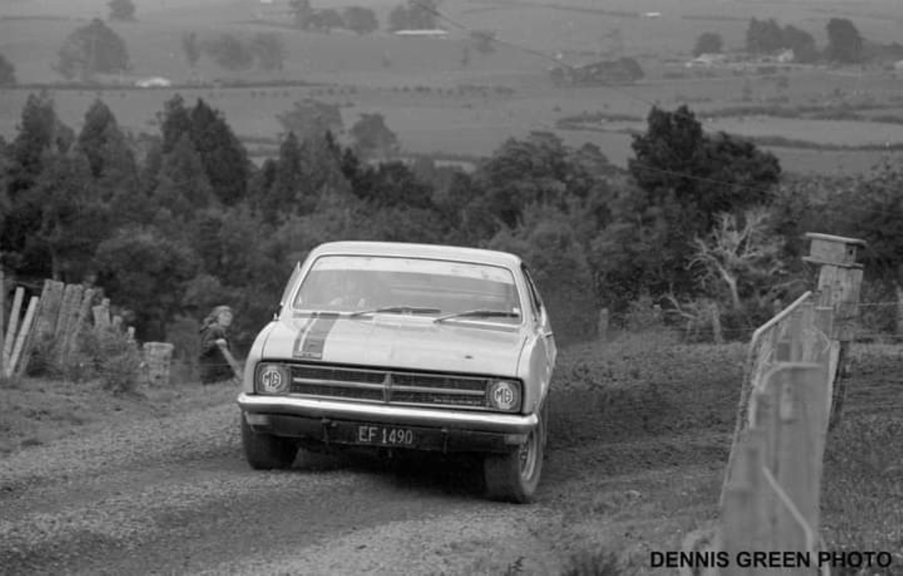 Name:  NSCC 1975 #0177 B Cosseys Hill Climb - Monaro 327 Mark Parsons EF1490 174 kb arch R Cammick ph D.jpg
Views: 527
Size:  173.9 KB