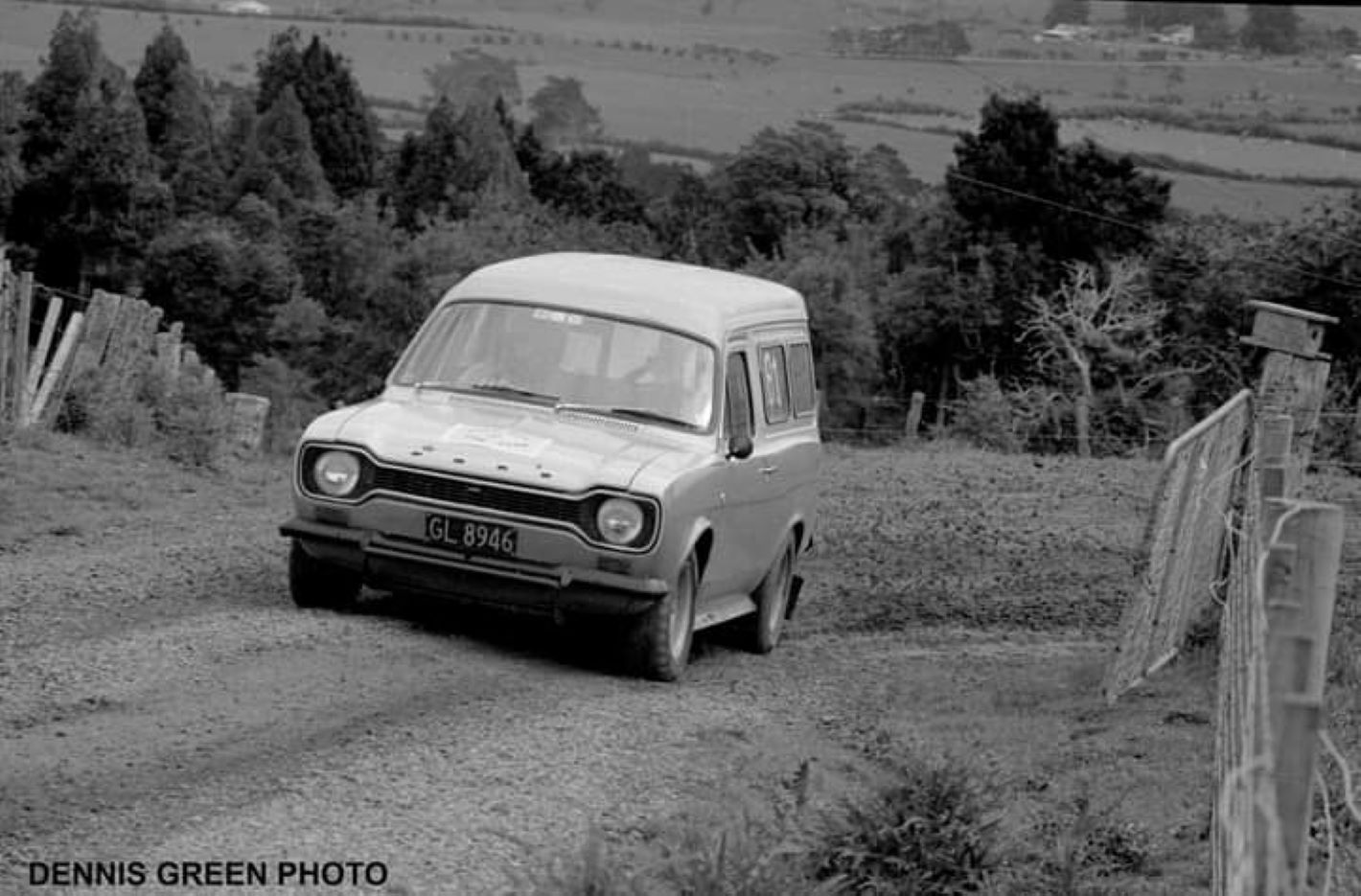 Name:  NSCC 1975 #0179 B Cosseys Hill Climb Ford Escort Van 173 kb arch R Cammick ph Dennis Green.jpg
Views: 205
Size:  173.1 KB