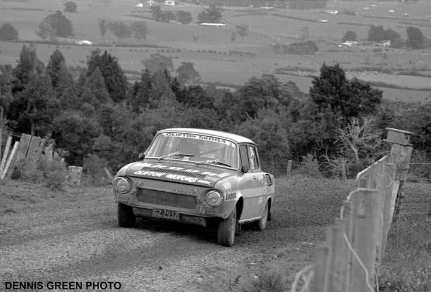 Name:  NSCC 1975 #0181 B Cosseys Hill Climb Skoda S120 Rallye Morrie Chandler 170 kb arch R Cammick ph .jpg
Views: 541
Size:  169.9 KB