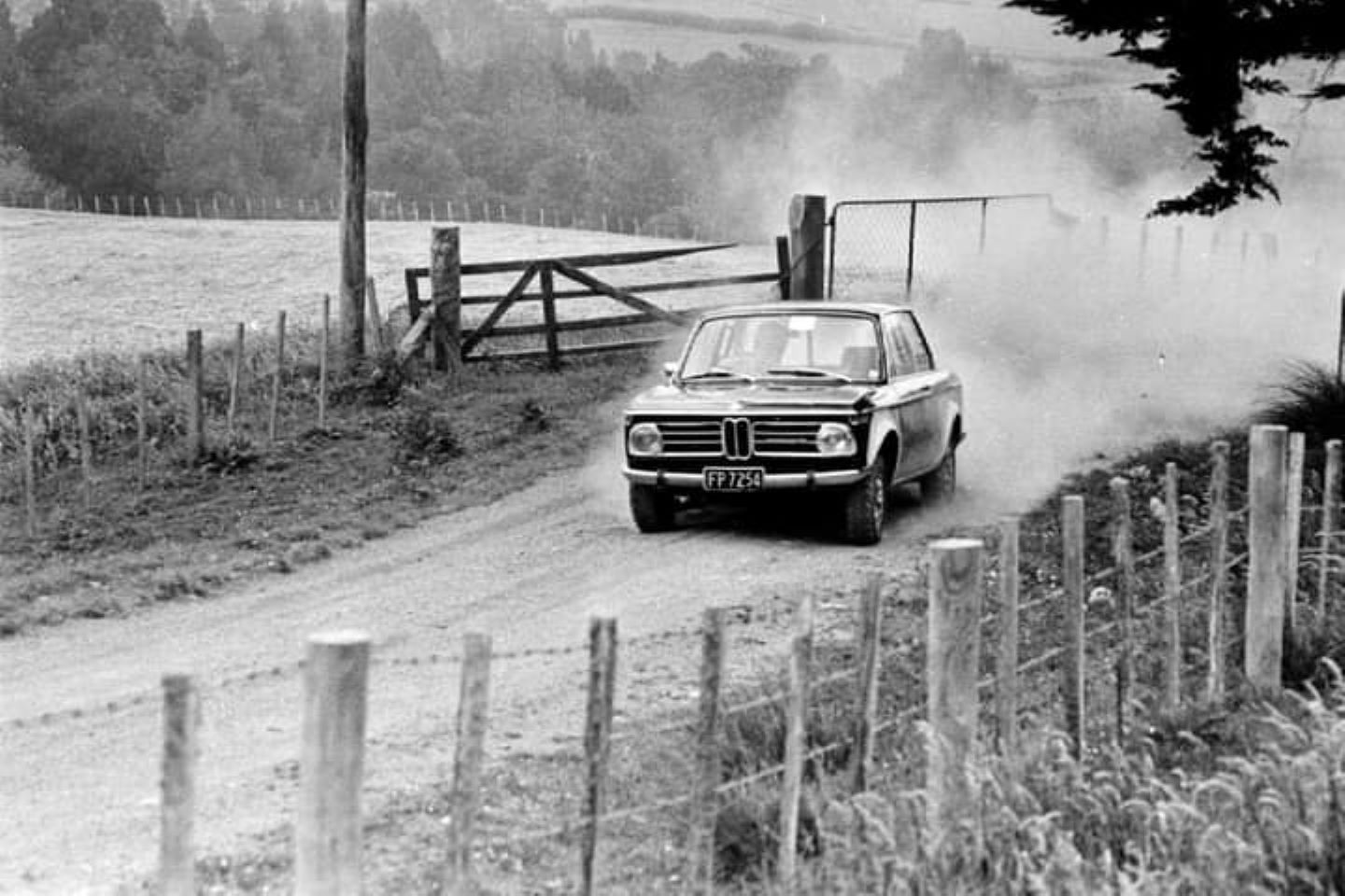 Name:  NSCC 1972 #0179 B Cosseys Hill Climb BMW 2000 Paul Adams Q through gate 171 kb Rex Rattenbury .jpg
Views: 908
Size:  171.0 KB