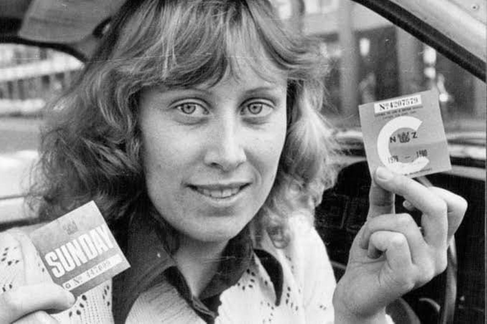 Name:  NZ Number Plates #083 B 29 July 1979 Lady holding NZ Registration and Carless Day stickers - val.jpg
Views: 606
Size:  171.3 KB