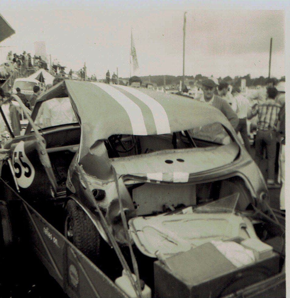 Name:  Mini #058 Minisprint Pukekohe GP 1968 crash Tony Gilbertson - Roger Dowsding .jpg
Views: 663
Size:  168.7 KB