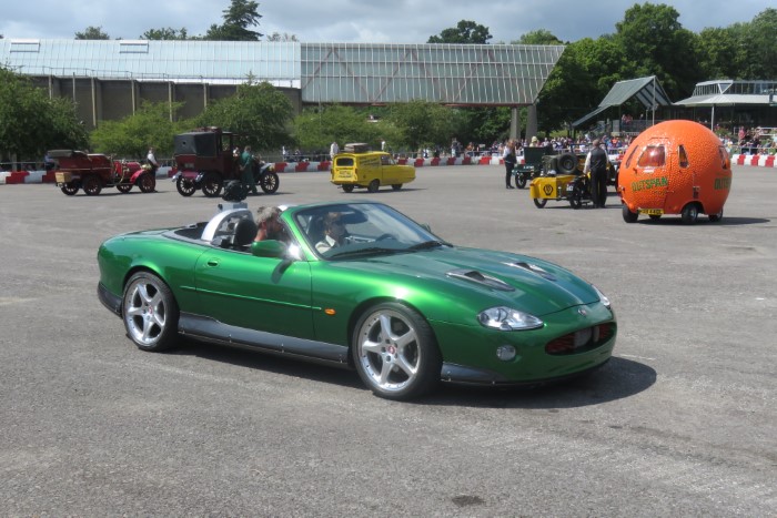 Name:  223_0729_163 Jaguar XKR.JPG
Views: 519
Size:  116.7 KB