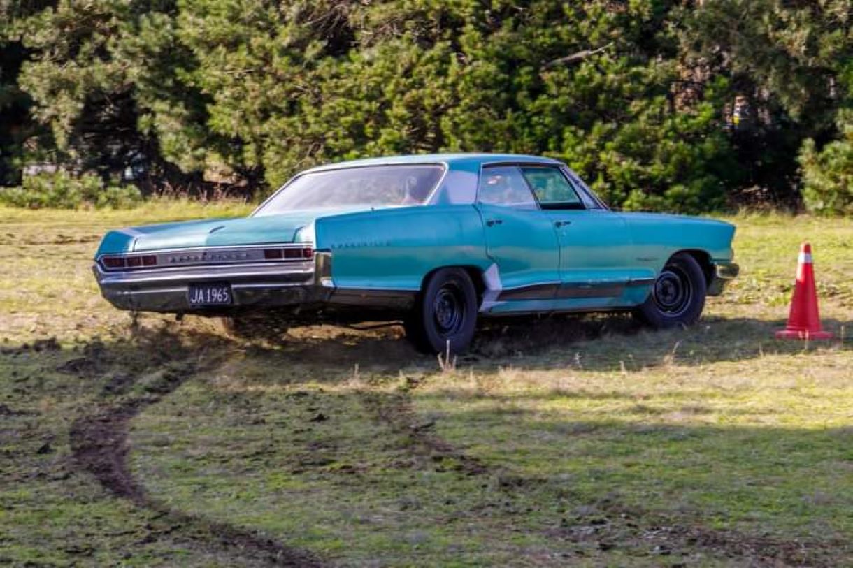 Name:  Pontiac 1965 #203 Pontiac Bonneville JA1965 Grass Sprint 2022 driven by Son of Mark Dawber #2 M .jpg
Views: 666
Size:  176.9 KB