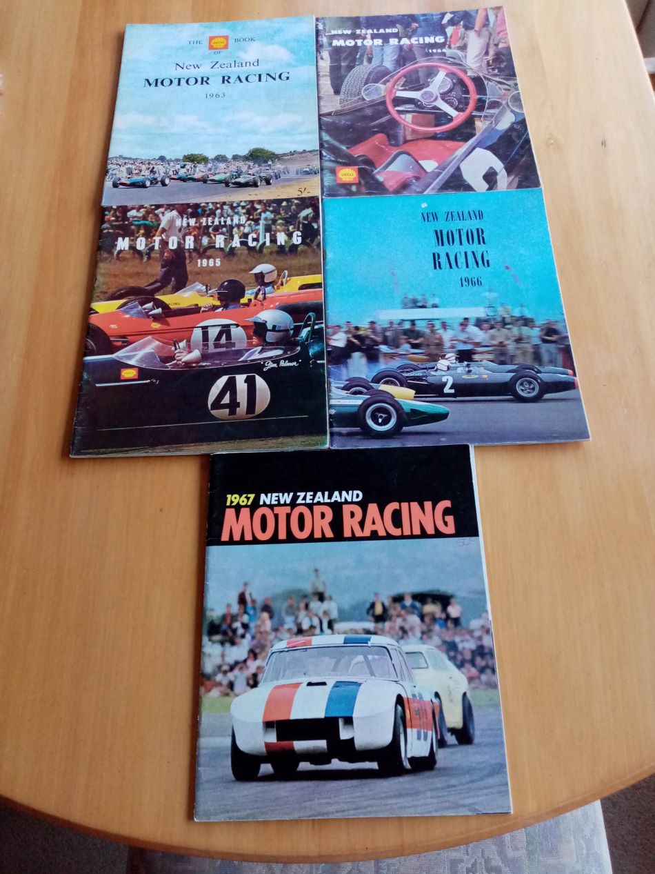 Name:  Motoring Books #1074 Shell Book of New Zealand Motor Racing Annuals 1963 - 1967 Rex Corbett 175 .jpg
Views: 133
Size:  175.1 KB