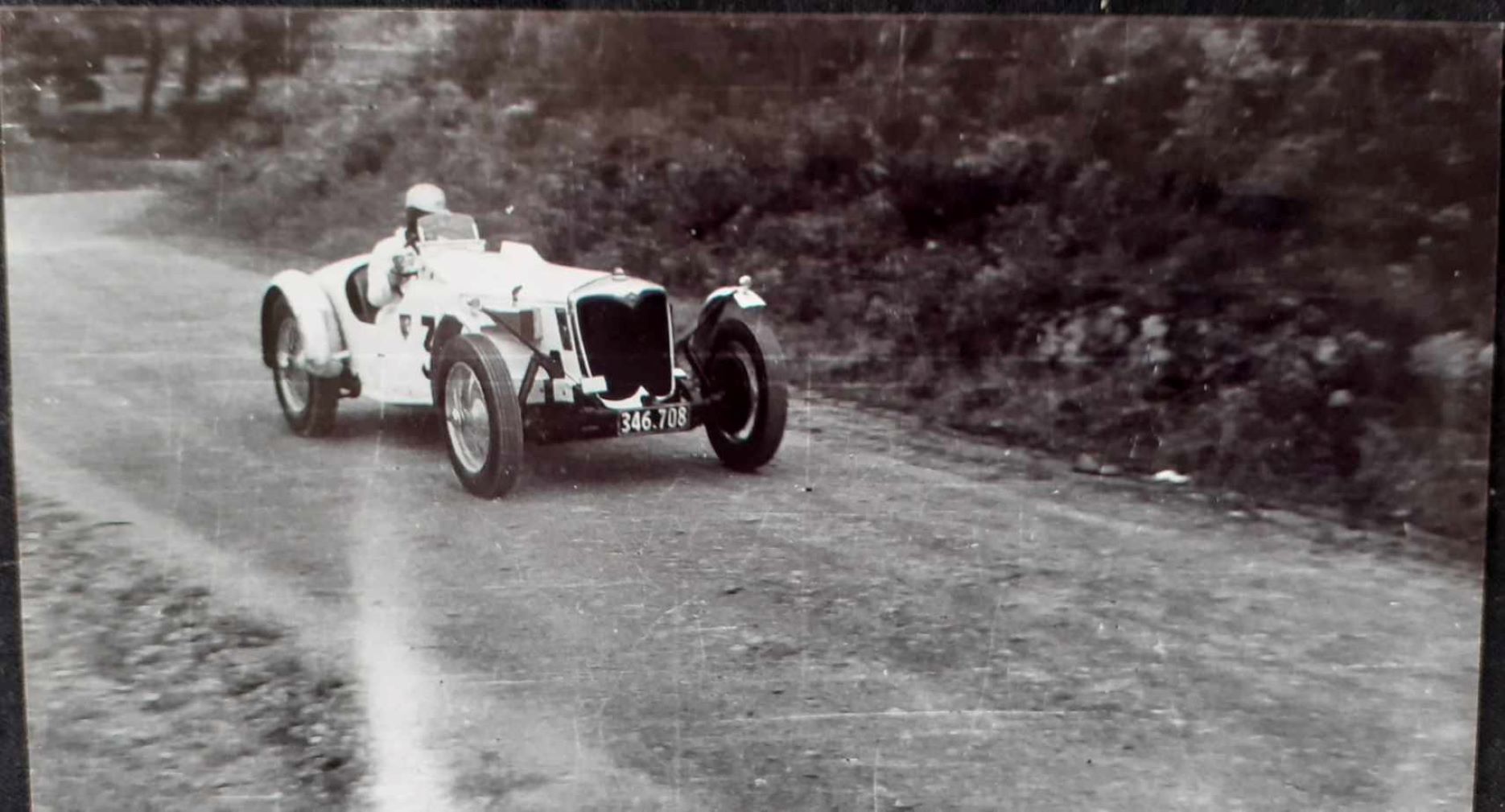 Name:  NSCC 1950 #0122 Riley Race #3 Q at Hill Climb - 346.708 1951 -56 plate 1950's - image Graeme Wel.jpg
Views: 204
Size:  178.4 KB