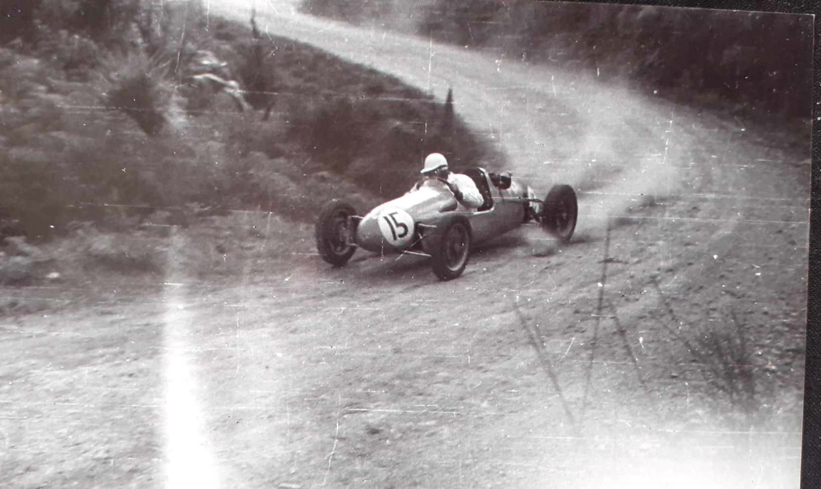 Name:  NSCC 1950 #0127 Cooper Single Seater F500 at Hill Climb - Race #15 1950's - image Graeme Wells a.jpg
Views: 193
Size:  177.7 KB