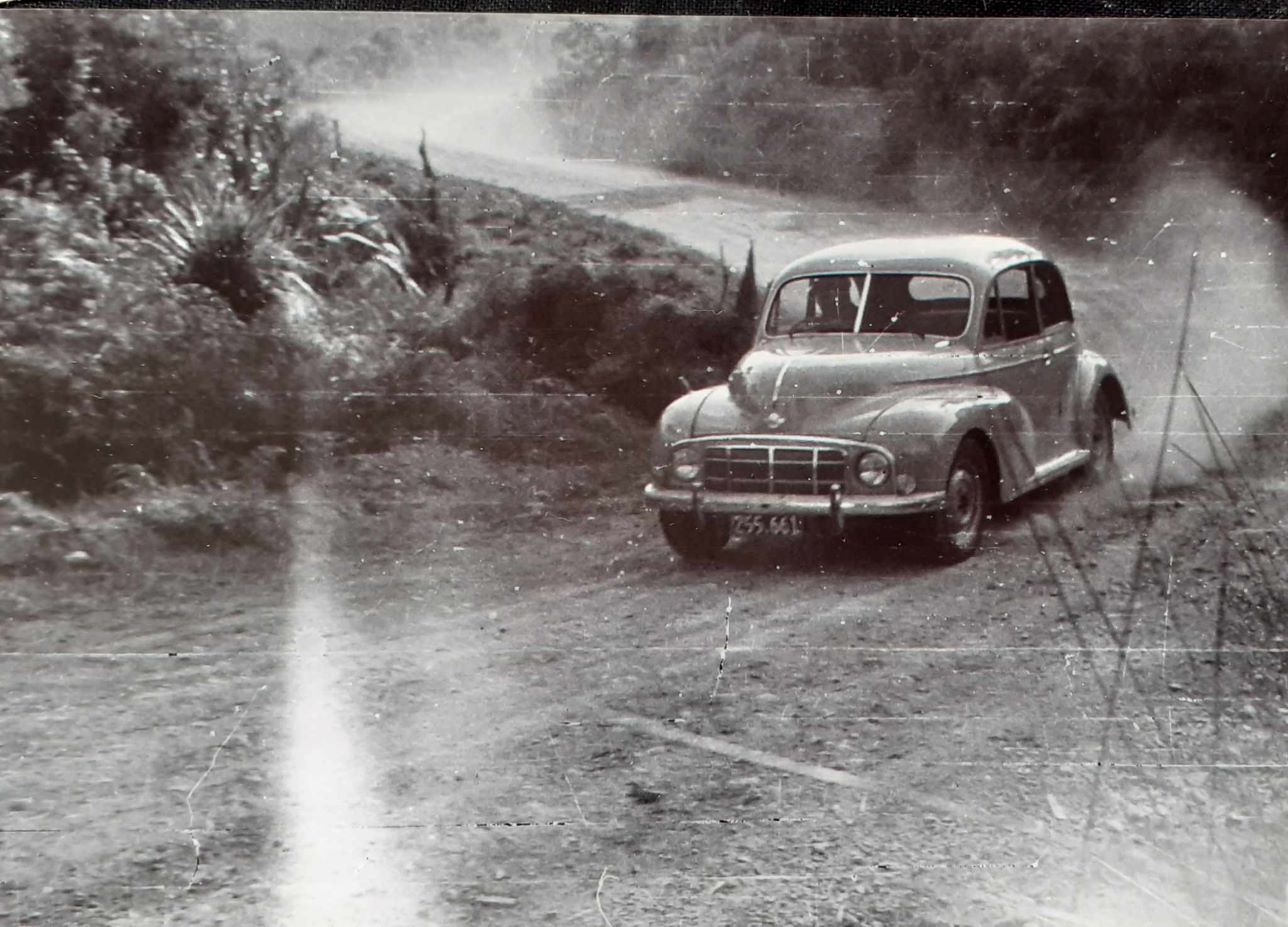 Name:  NSCC 1950 #0128 Morris Minor - lowlight at Hill Climb 1951 -56 plate - mid 1950's - image Graeme.jpg
Views: 186
Size:  178.1 KB