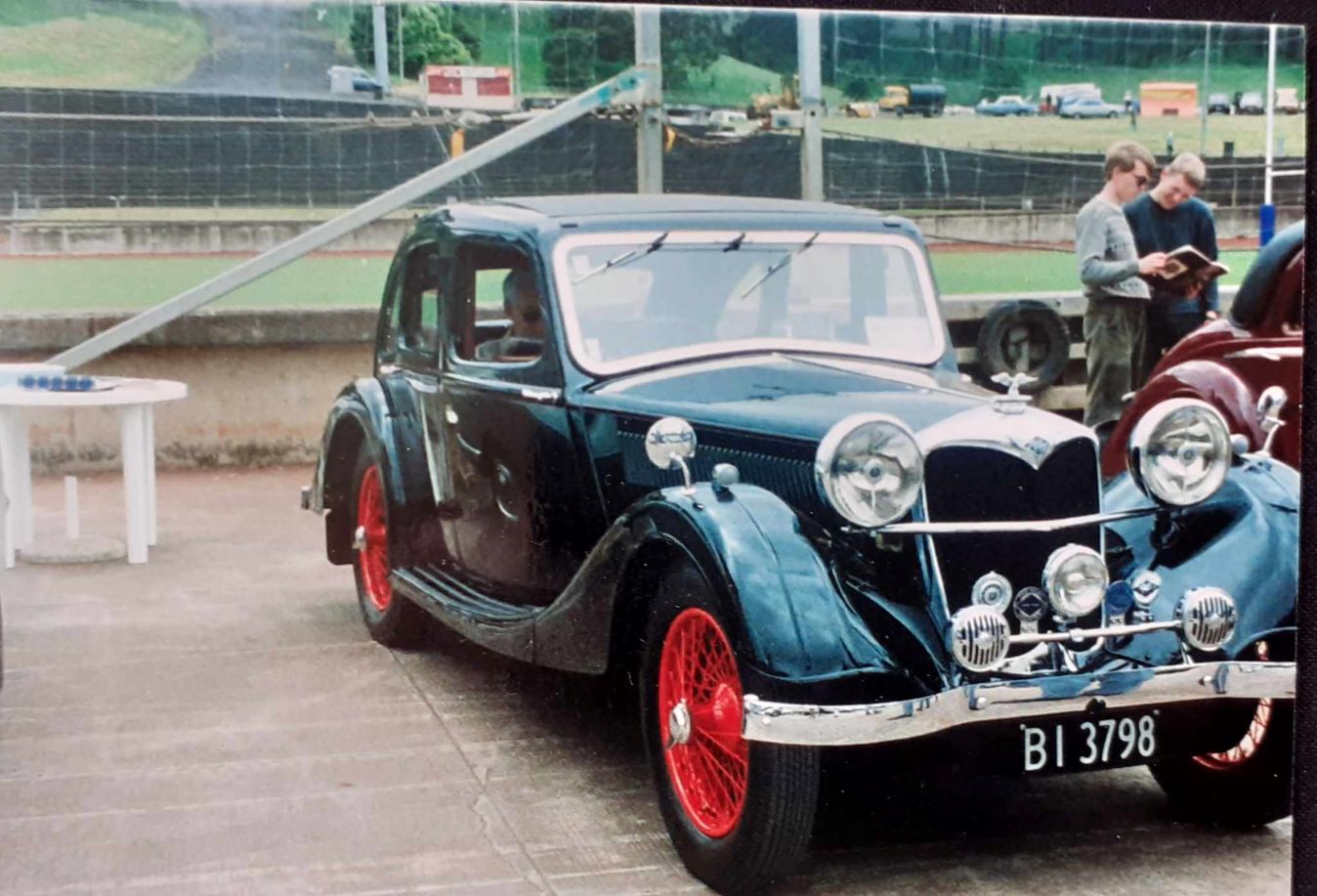 Name:  NSCC 1950 #0135 Riley Kestrel Blue BI3798 1964 plate Display Western Springs Q 1960s image Graem.jpg
Views: 191
Size:  172.5 KB