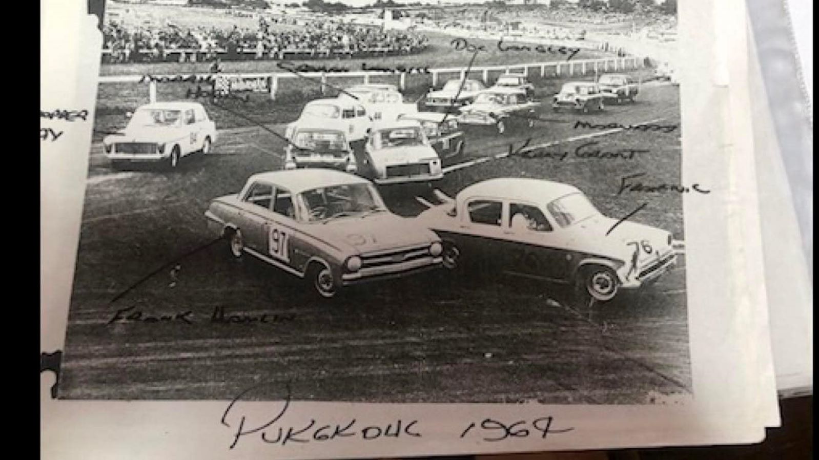 Name:  Pukekohe 1964 #022 1964 Saloon Car field at the Elbow - GP meeting Q 172 kb arch HVRA Bruce Dyer.jpg
Views: 759
Size:  172.4 KB