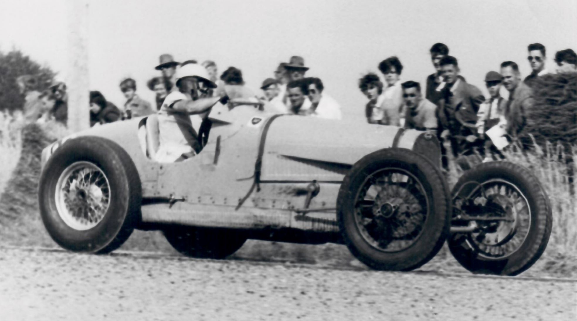 Name:  Ryal Bush 1956 #056 Ryal Bush 1956 Ron Roycroft. Bugatti - Jag- 175 kb Graham Woods . jpg.jpg
Views: 624
Size:  174.9 KB