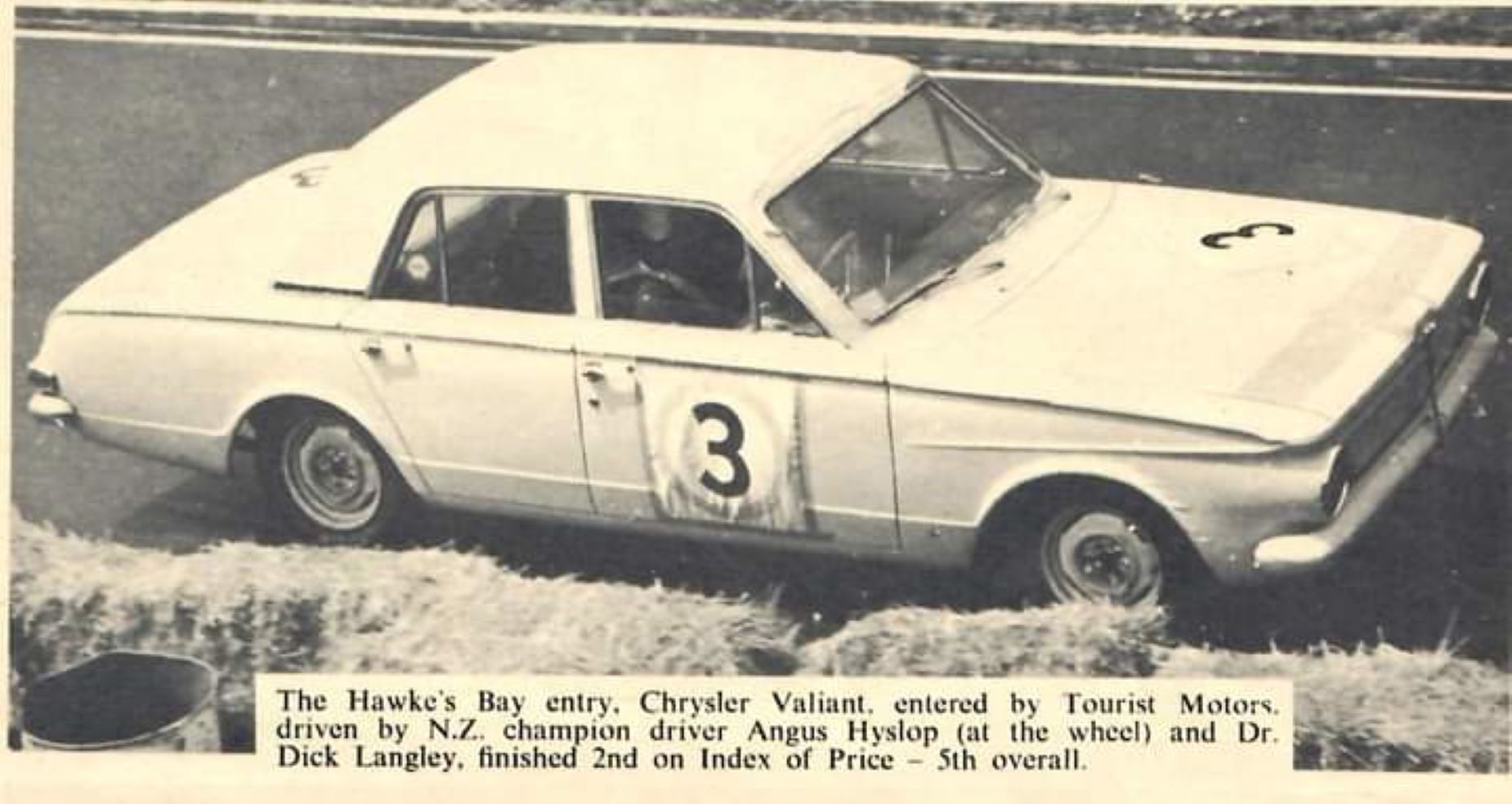 Name:  Pukekohe 1963 #013 Chrysler Valiant #3 Angus Hyslop Doc - Dick Langley newspaper Hawkes Bay 173 .jpg
Views: 256
Size:  173.0 KB